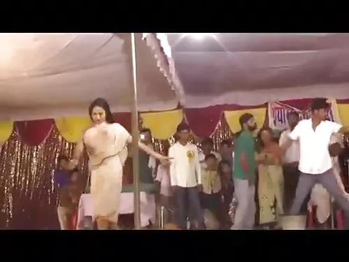 બે લસ્ટી સેકસી વીડીય ...