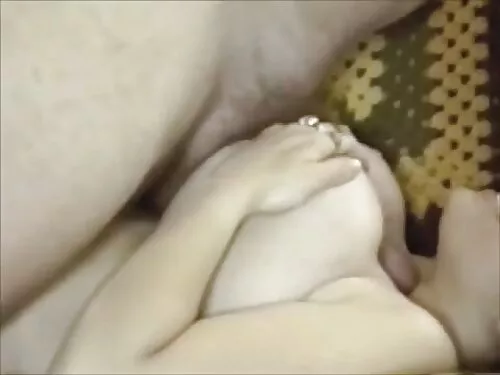 રેડહેડ ગોળમટોળ ચહેરા ...
