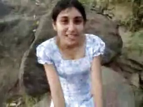 પ્રીટિ ટીન રાઇડિંગ ક ...
